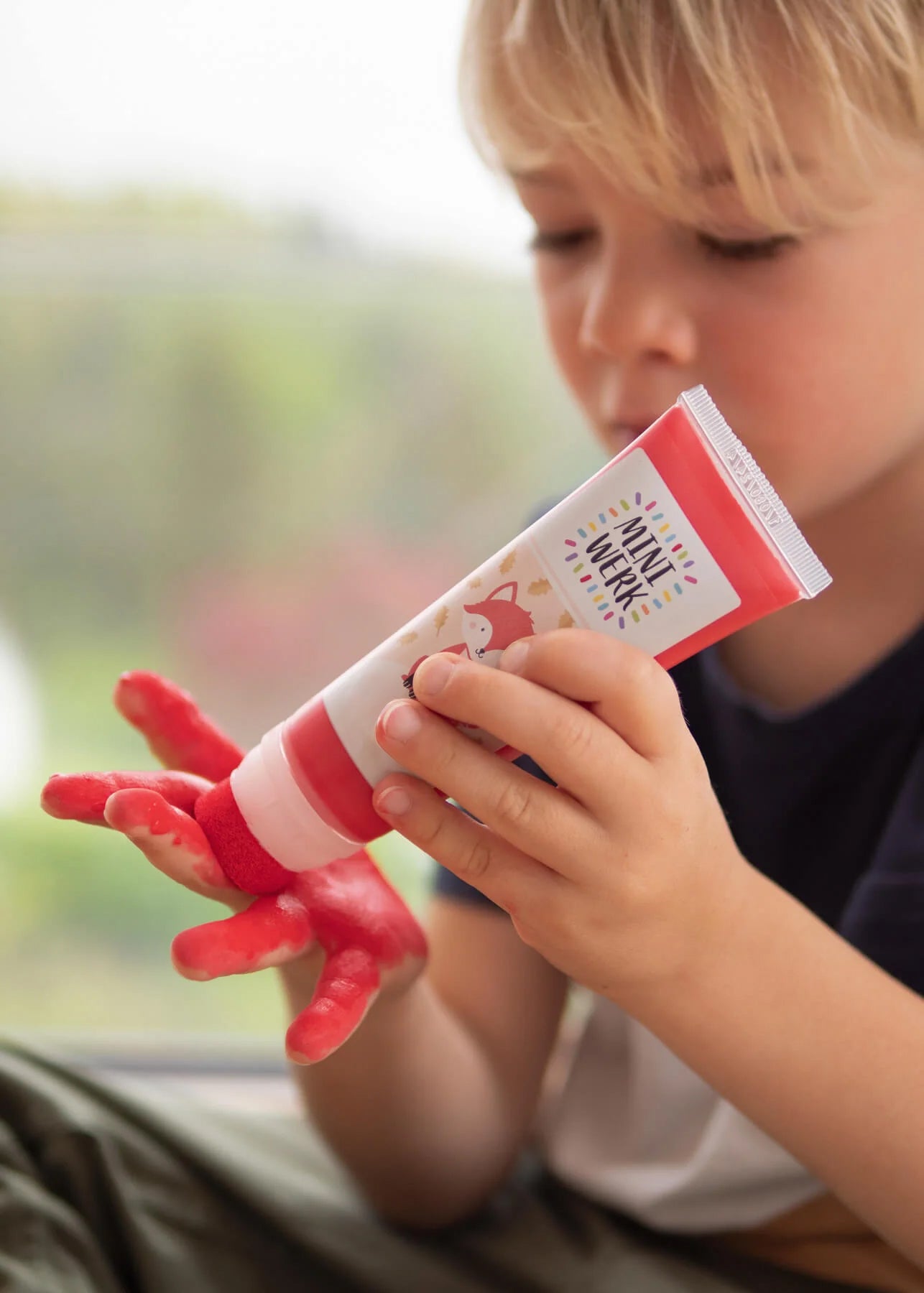 Miniwerk Mal- und Abdruckfarbe rot für kreative Lernzeit und Spielzeit, pädagogisch wertvoll, Förderung Sensorik, sensorische Impulse für Babys und Kleinkinder