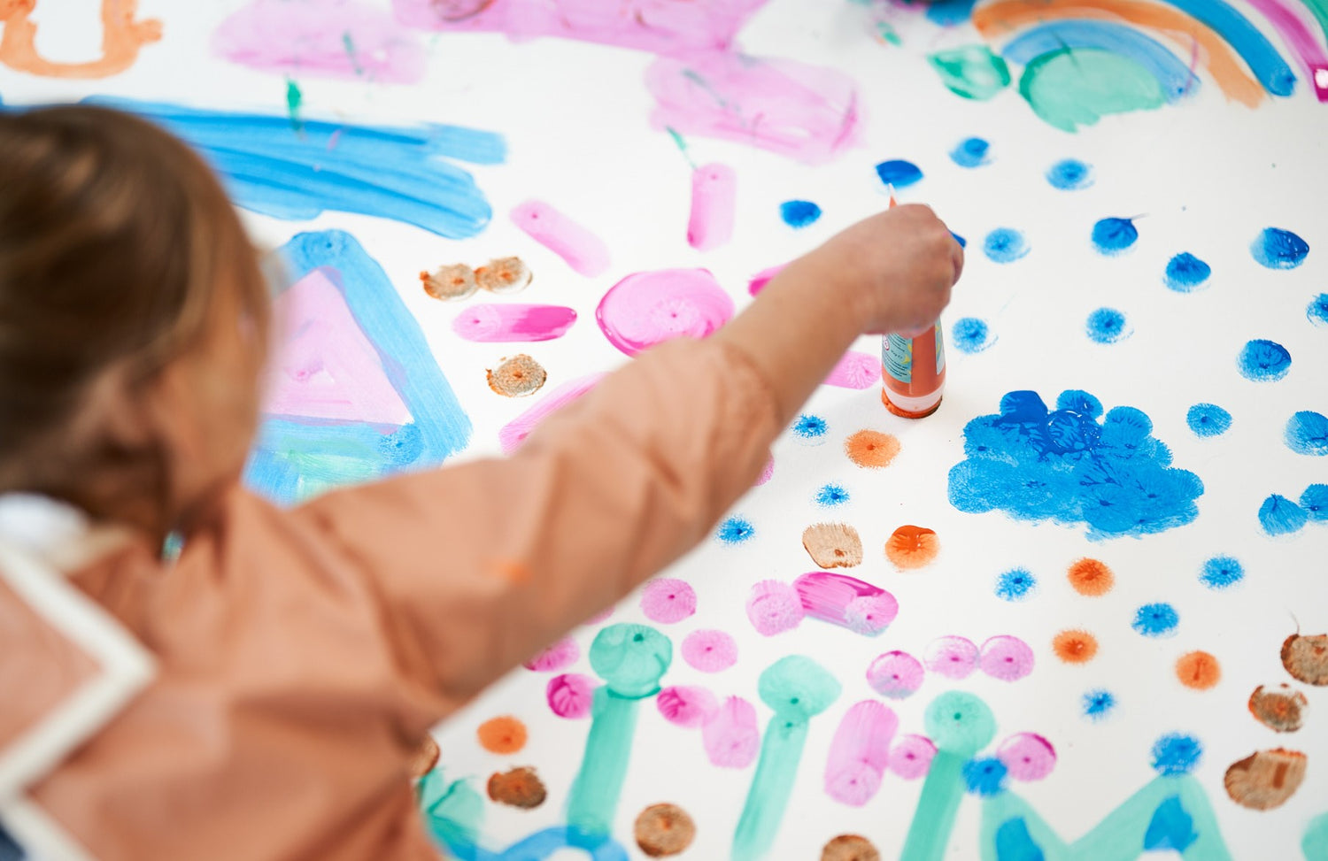 Babys und Kinder als Künstler werden mit unseren sicheren Bio Malfarben kreativ