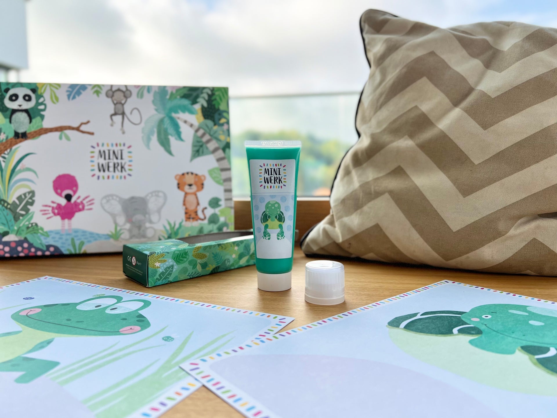 Video laden: Tipps für schöne Abdrücke und Miniwerk Abdruckfarben mit Schwammaufsatz vorbereiten