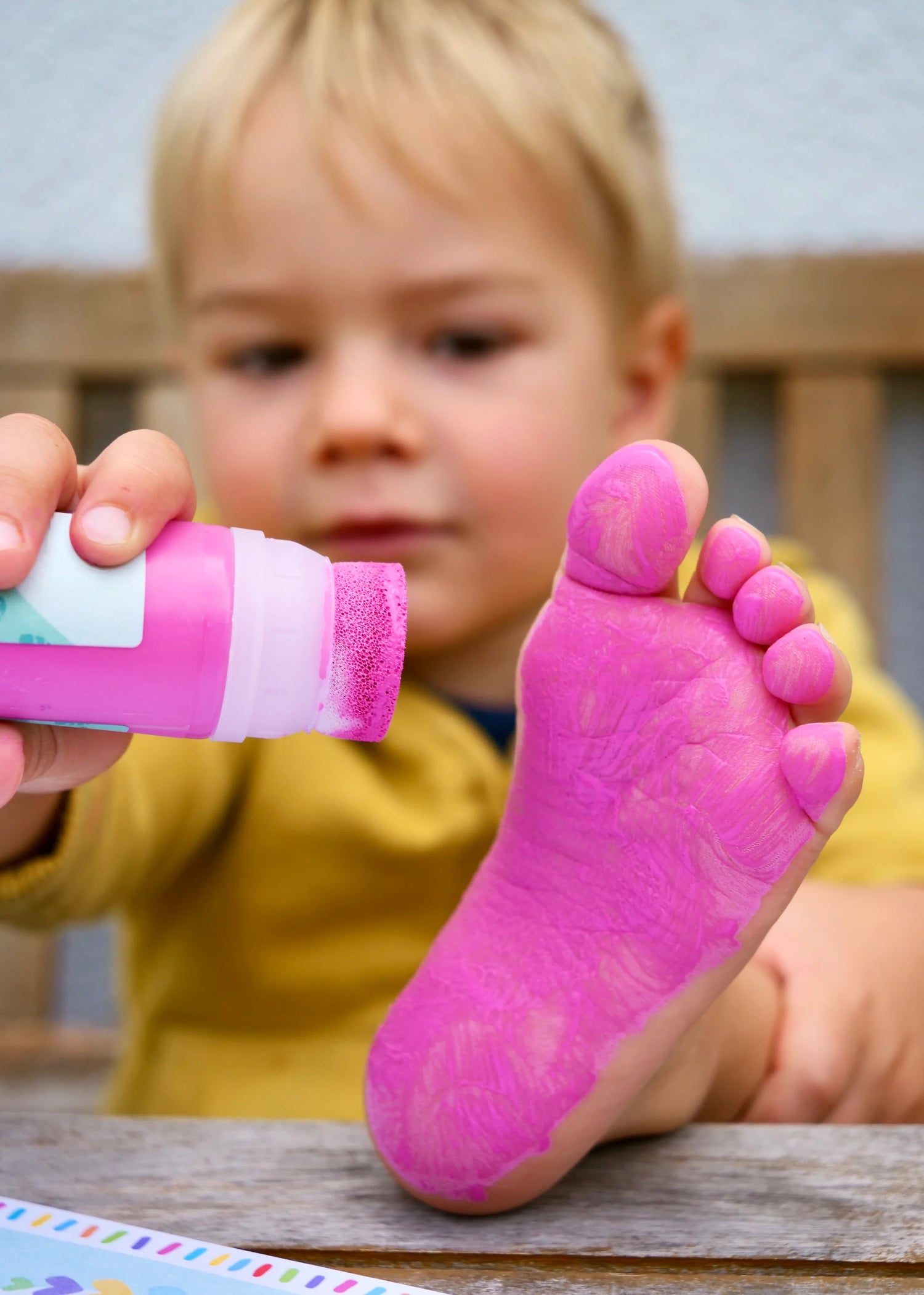 Miniwerk Mal- und Abdruckfarbe rosa zum direkten Malen und Stempeln aus der Tube, Abdrücke gestalten, Alternative zu herkömmlichen Fingerfarben.