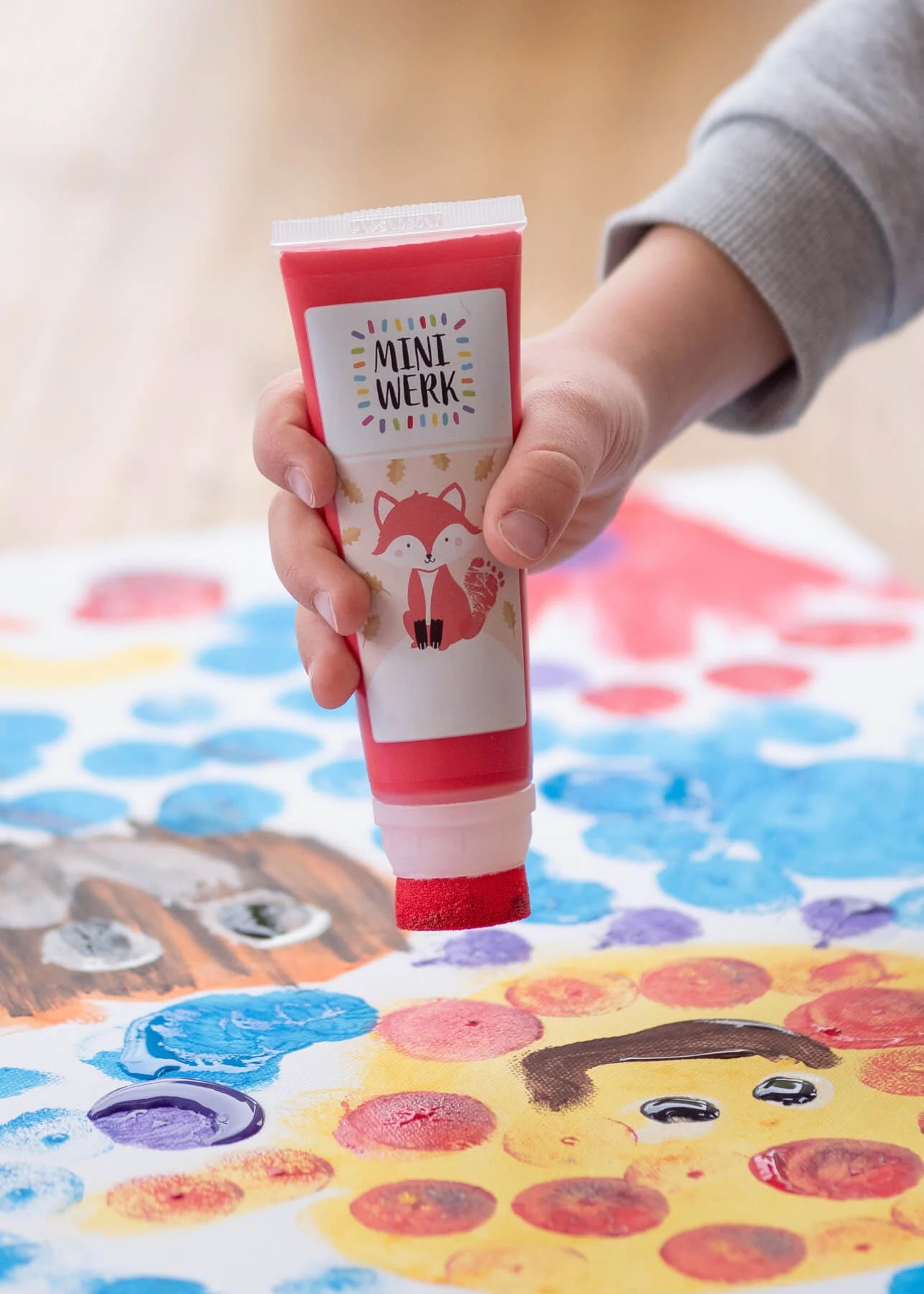 Miniwerk Malfarbe rot zum direkten Malen und Stempeln aus der Tube, Abdrücke gestalten, Alternative zu herkömmlichen Fingerfarben