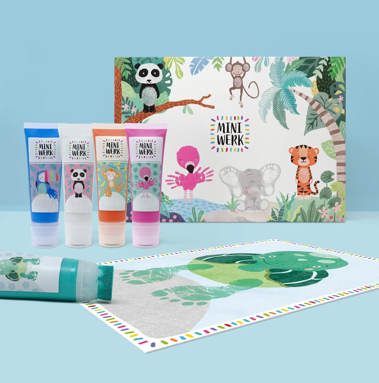 Miniwerk Baby Abdruckset für schöne Erinnerungen an die Babyzeit mit Mal- und Abdruckfarben und Motivkarten. Hergestellt in Deutschland, sicher und schadstofffrei.